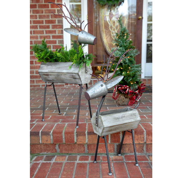 2 Piece Set Of Decorative Metal Reindeer Planters